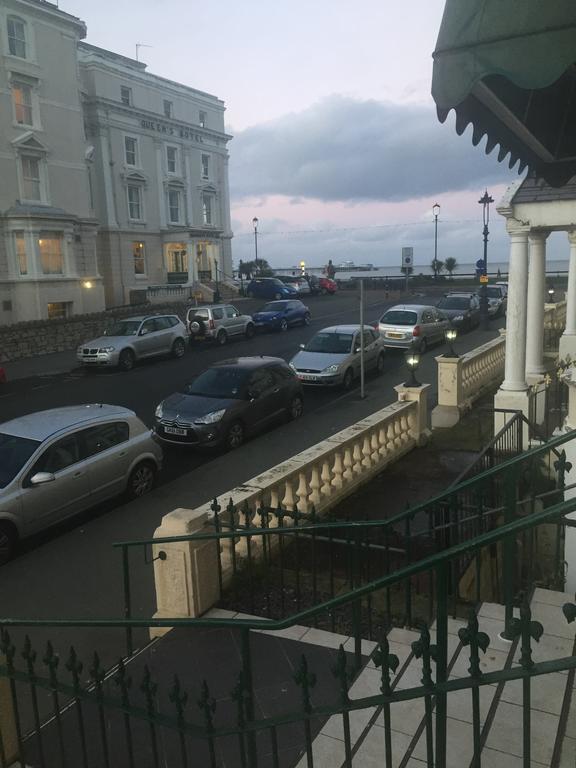 The Queens Lodge Llandudno Ngoại thất bức ảnh